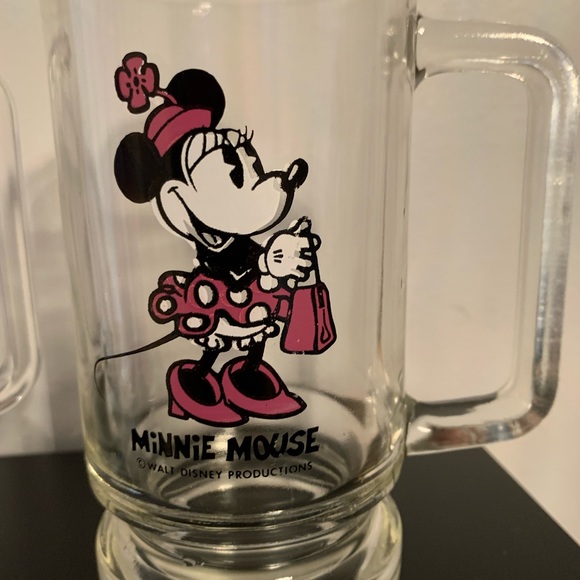 Mickey and Minnie Glass Mugs - set of 2 - Picture 3 of 4
